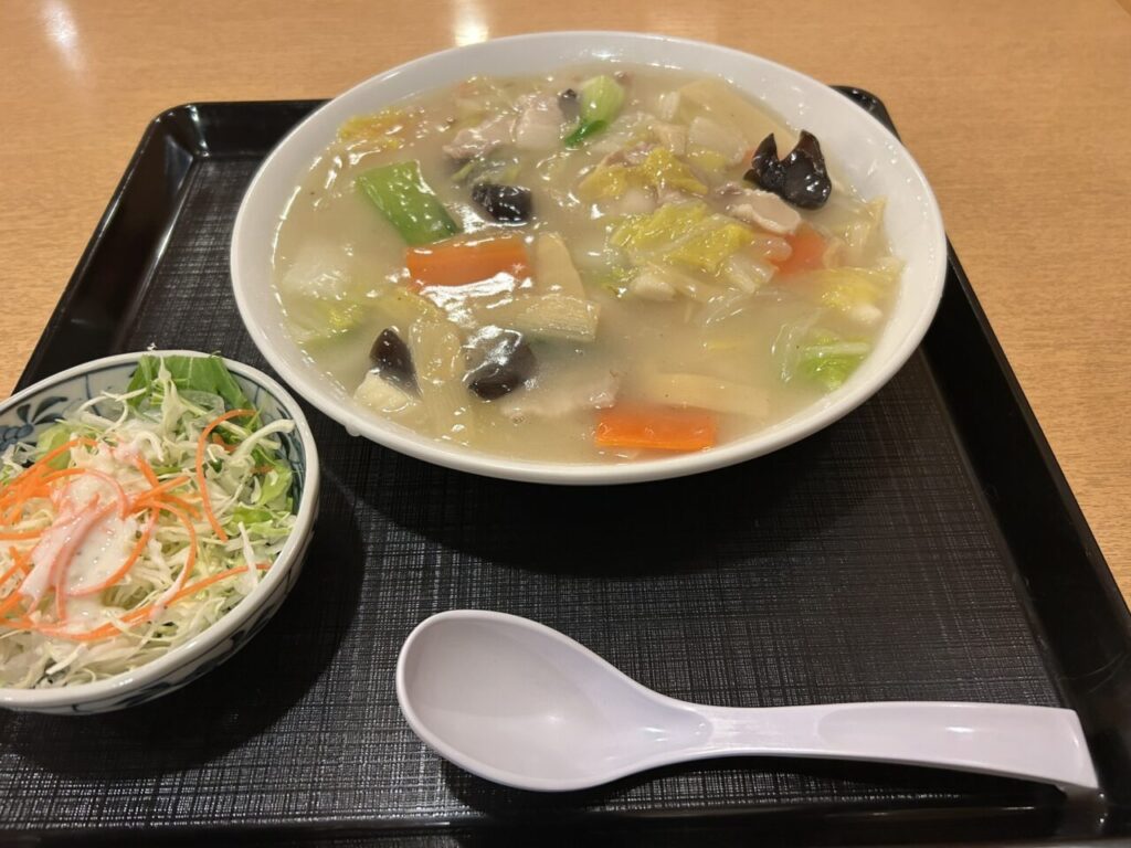 稚内グランドホテルのレストランと夕食で食べたチャーメン