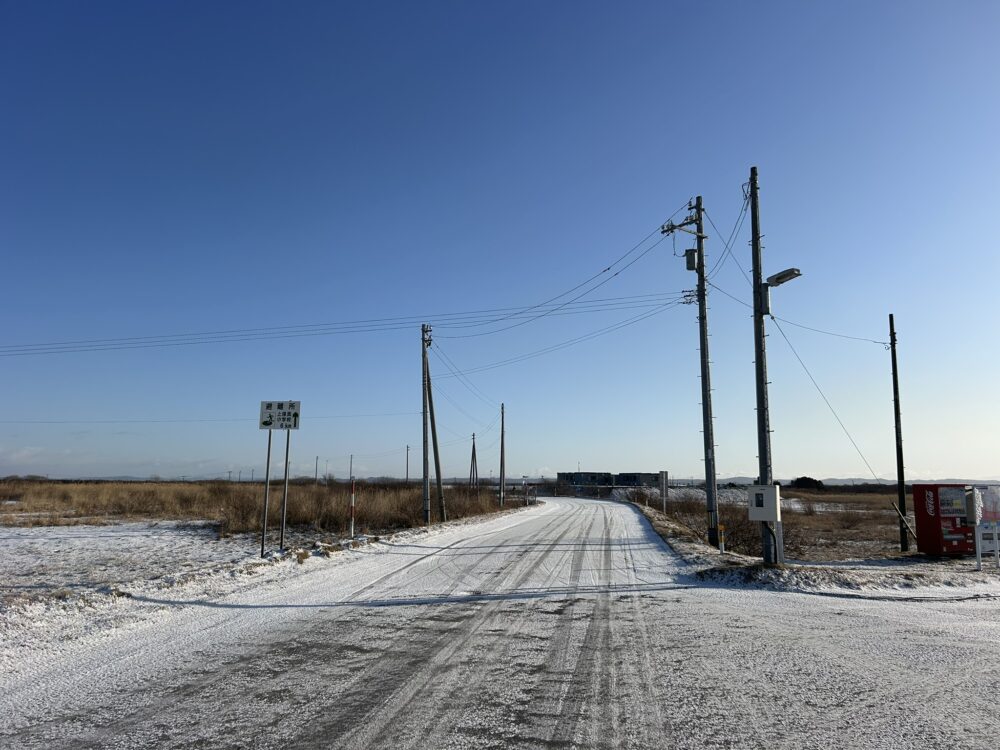 浜厚真海浜公園へ向かう道路