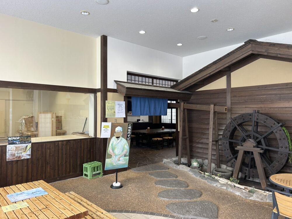 店内そば屋の入り口