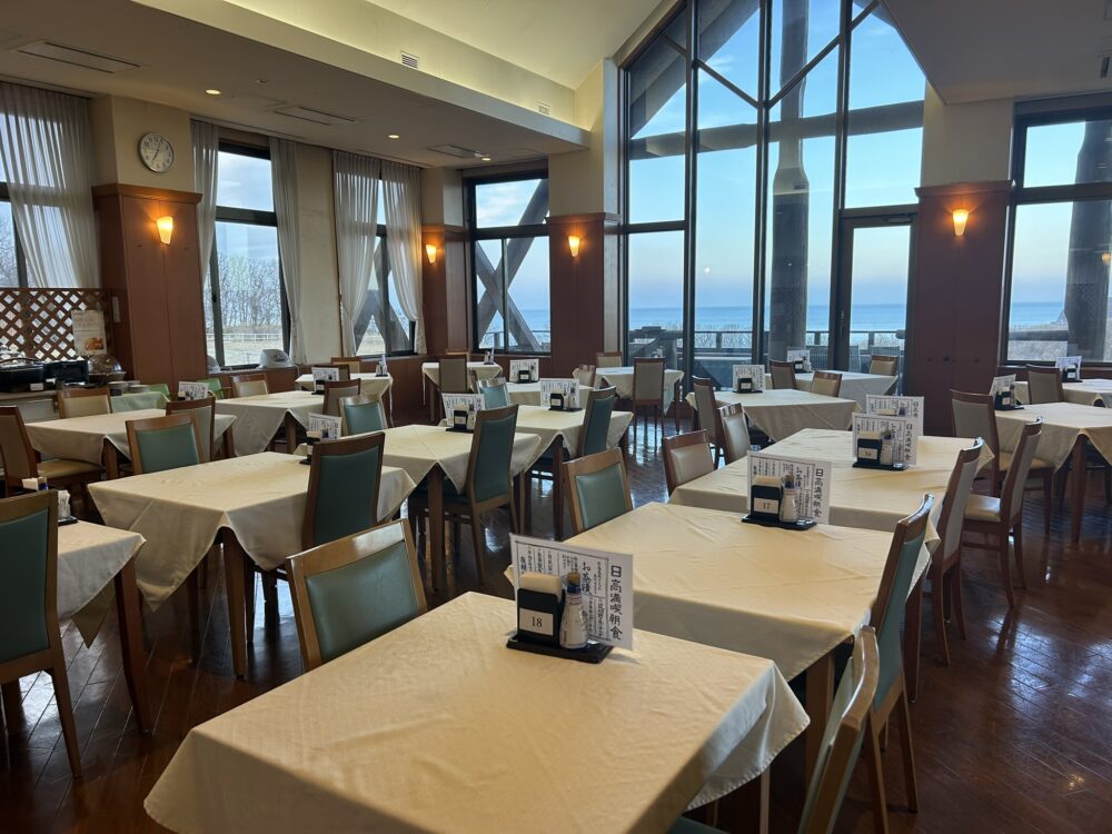 朝食会場の風景