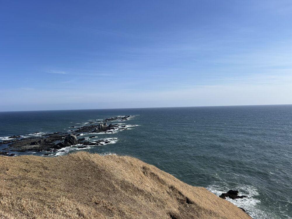 襟裳岬の先端方向の風景