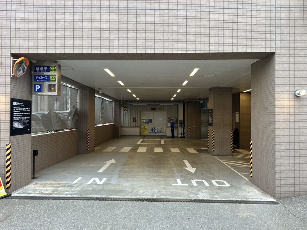 ドーミイン稚内の立体駐車場入り口
