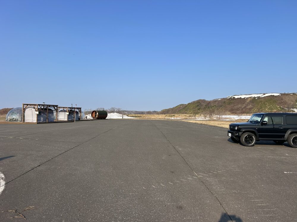 駐車場の風景画像
