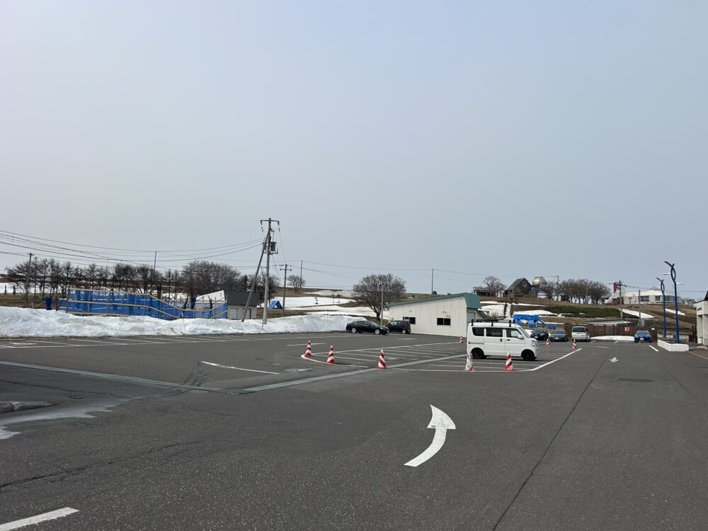 駐車場の風景画像