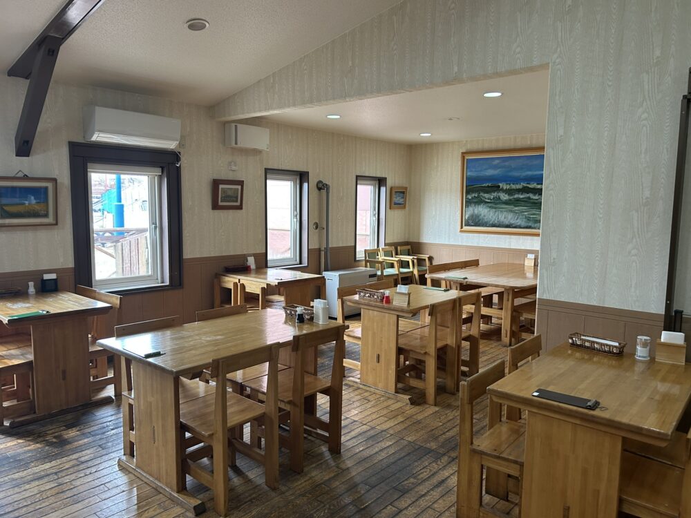 食堂の風景画像
